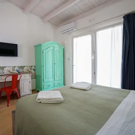 Guest house L'ulivo E La Stella 4*